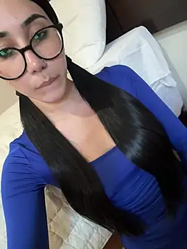 juliacosta online show from 04.15.26