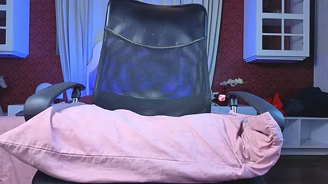 KristinaGriner online show from 07.04.26