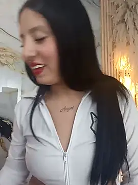  Carolyn online show from 06.02.26