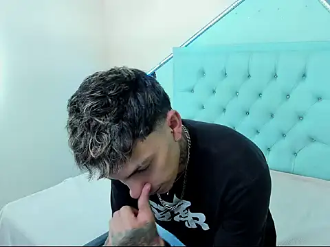 Snapshot of Max_sstteel chatting on 03.31.26 Max sstteel online show from 03.31.26