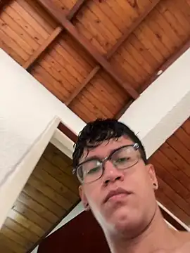 Snapshot of alejo09__ chatting on 03.27.26 alejo09 online show from 03.27.26