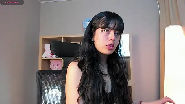 Snapshot of Saphyralux chatting on 06.24.26 Saphyralux online show from 06.24.26