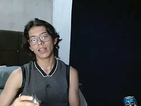 Snapshot of VazacGaming chatting on 04.22.26 VazacGaming online show from 04.22.26