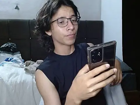 Snapshot of VazacGaming chatting on 04.23.26 VazacGaming online show from 04.23.26