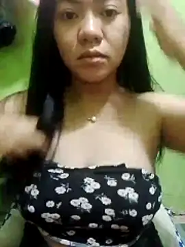 Snapshot of sweety_honey27 chatting on 04.10.26 sweety honey27 online show from 04.10.26