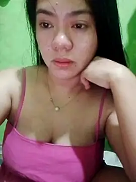 Snapshot of sweety_honey27 chatting on 04.14.26 sweety honey27 online show from 04.14.26