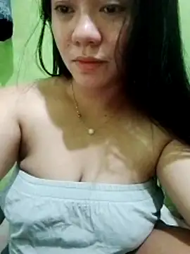 Snapshot of sweety_honey27 chatting on 04.16.26 sweety honey27 online show from 04.16.26