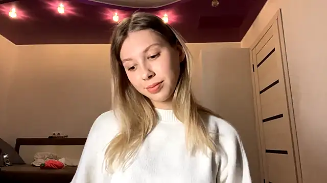 Snapshot of Shamshinya chatting on 03.28.26 Shamshinya online show from 03.28.26