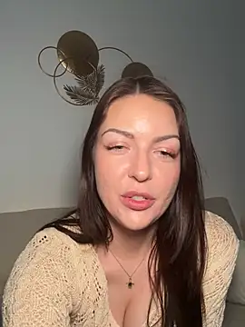 Snapshot of xLunaBliss chatting on 04.01.26 xLunaBliss online show from 04.01.26