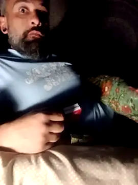 Snapshot of Rockandrola1986 chatting on 03.31.26 Rockandrola1986 online show from 03.31.26