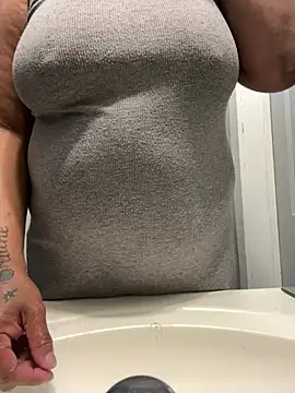 Sweetie8582 online show from 04.14.26