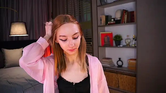 Snapshot of Melrose_ chatting on 03.31.26 Melrose online show from 03.31.26