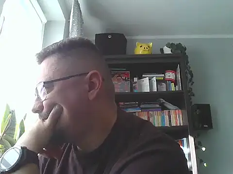 Snapshot of 19cmSlave chatting on 05.04.26 19cmSlave online show from 05.04.26