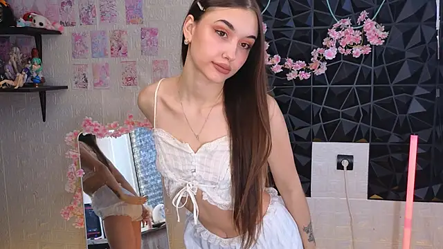belle cute online show from 04.04.26