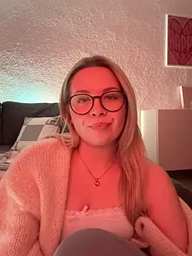 Snapshot of miialive chatting on 03.30.26 miialive online show from 03.30.26