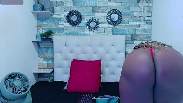 Skylernaomi online show from 06.01.26