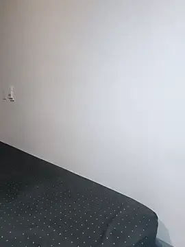 Snapshot of aleenavarro chatting on 04.07.26 aleenavarro online show from 04.07.26