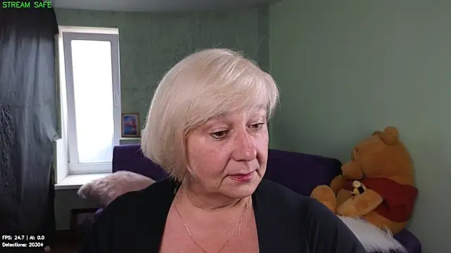 Snapshot of Milane_Milky chatting on 06.18.26 Milane Milky online show from 06.18.26