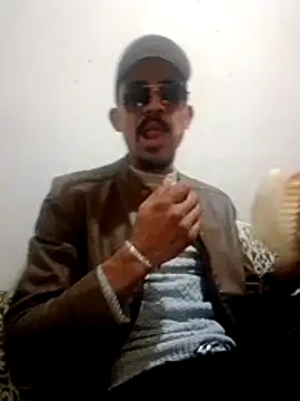 YAsinmilano online show from 04.01.26