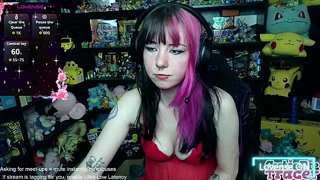 Snapshot of CutieTracer chatting on 05.30.26 CutieTracer online show from 05.30.26