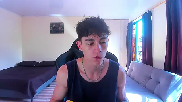 Snapshot of Luke_Chill chatting on 04.21.26 Luke Chill online show from 04.21.26