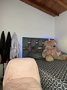 Danna 222  online show from 04.19.26