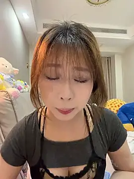 Snapshot of xx132546 chatting on 05.20.26 xx132546 online show from 05.20.26