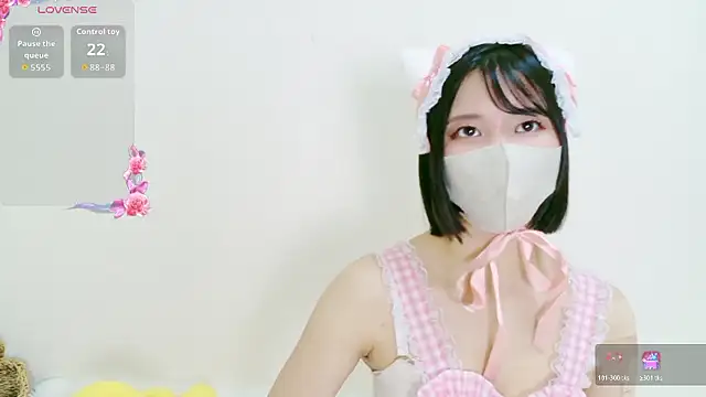 Snapshot of MISOSIRURICE chatting on 04.27.26 MISOSIRURICE online show from 04.27.26