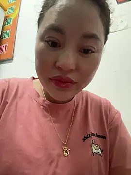 Snapshot of Lina-Naughty chatting on 06.11.26 Lina-Naughty online show from 06.11.26