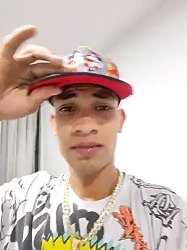 Snapshot of Paiva2122 chatting on 04.01.26 Paiva2122 online show from 04.01.26