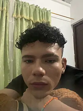 Snapshot of sebascuterouss chatting on 04.23.26 sebascuterouss online show from 04.23.26