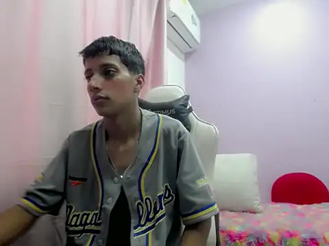 Yei lee  online show from 04.06.26