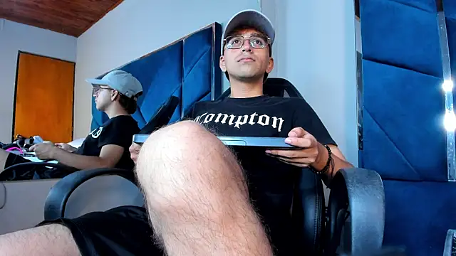 Snapshot of JeremySanders1_ chatting on 04.01.26 JeremySanders1 online show from 04.01.26