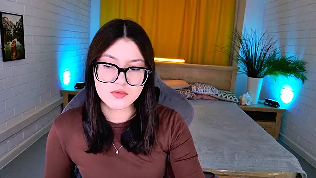 Snapshot of JennyGibson chatting on 04.19.26 JennyGibson online show from 04.19.26