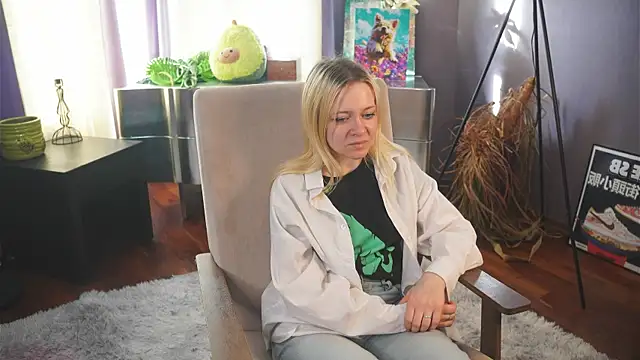 OliviaCaffery online show from 04.02.26