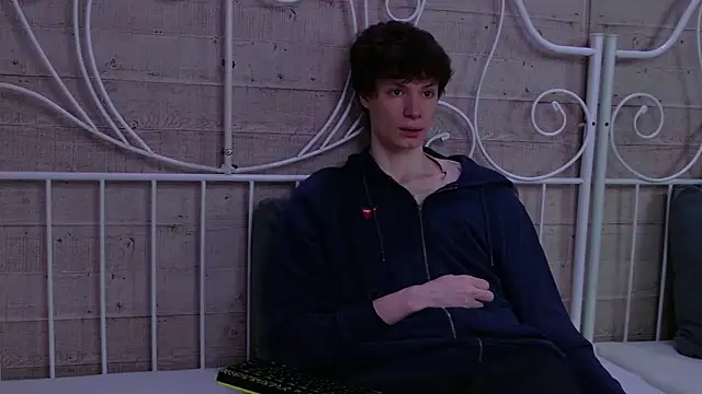 EdwardHogan online show from 04.03.26