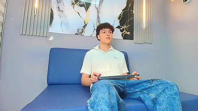 GOMEZZ 07 online show from 04.06.26