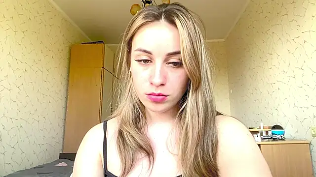 Snapshot of SpringSummers chatting on 06.11.26 SpringSummers online show from 06.11.26
