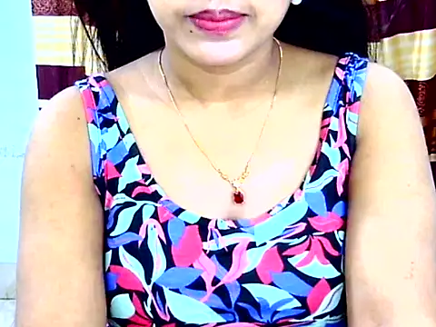 Noor Zarin online show from 04.16.26