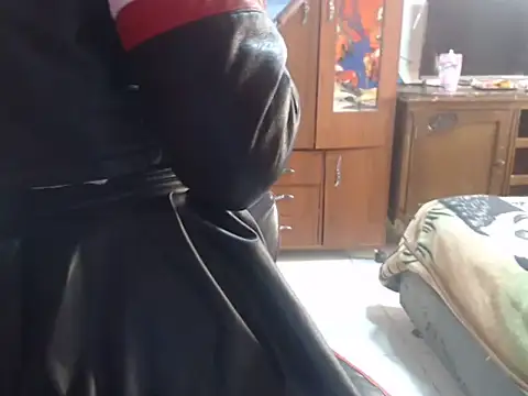 Snapshot of amber_squirtsx chatting on 06.23.26 amber squirtsx online show from 06.23.26