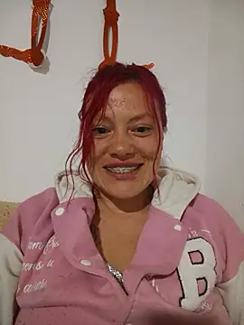 Snapshot of amber_squirtsx chatting on 07.25.26 amber squirtsx online show from 07.25.26