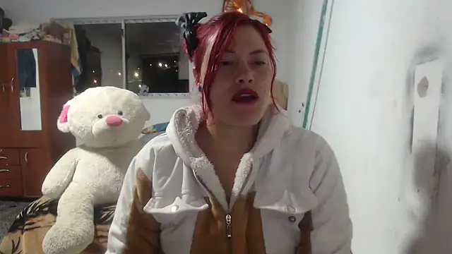 Snapshot of amber_squirtsx chatting on 07.31.26 amber squirtsx online show from 07.31.26