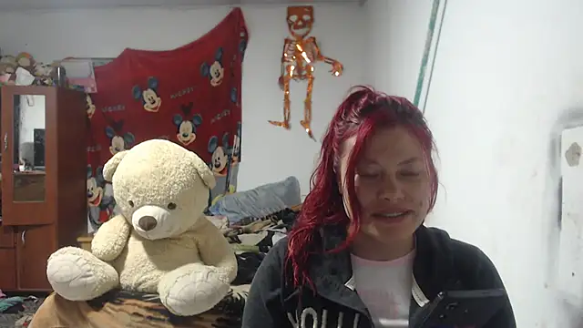 Snapshot of amber_squirtsx chatting on 08.04.26 amber squirtsx online show from 08.04.26