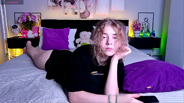 Girl Next Door 18 online show from 06.27.26