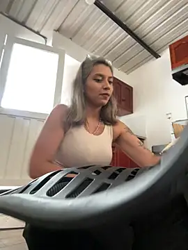Isabella varella- online show from 06.23.26