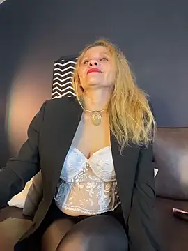 EvangelineLove  online show from 06.02.26