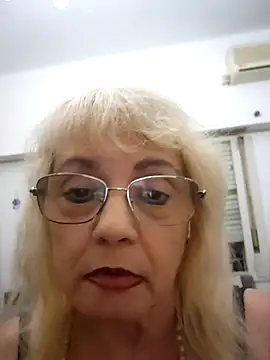 Snapshot of MatureElegantWidow chatting on 04.07.26 MatureElegantWidow online show from 04.07.26