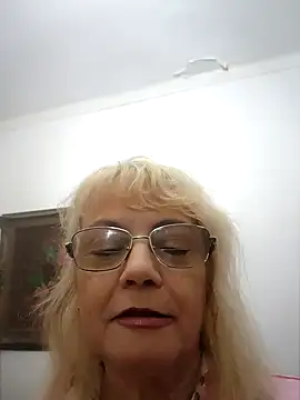 Snapshot of MatureElegantWidow chatting on 04.10.26 MatureElegantWidow online show from 04.10.26