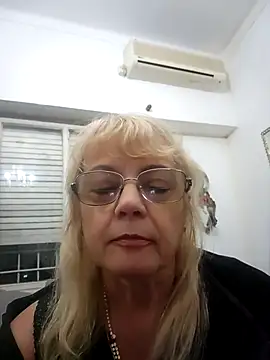 Snapshot of MatureElegantWidow chatting on 04.10.26 MatureElegantWidow online show from 04.10.26