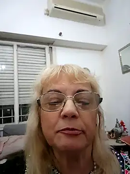 Snapshot of MatureElegantWidow chatting on 04.12.26 MatureElegantWidow online show from 04.12.26